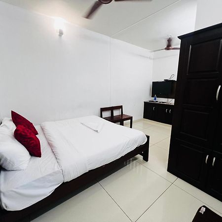 White House Inn Kochi Esterno foto